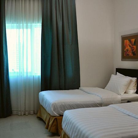 Care Holiday Homes Apartments Barsha Heights Dubai Esterno foto