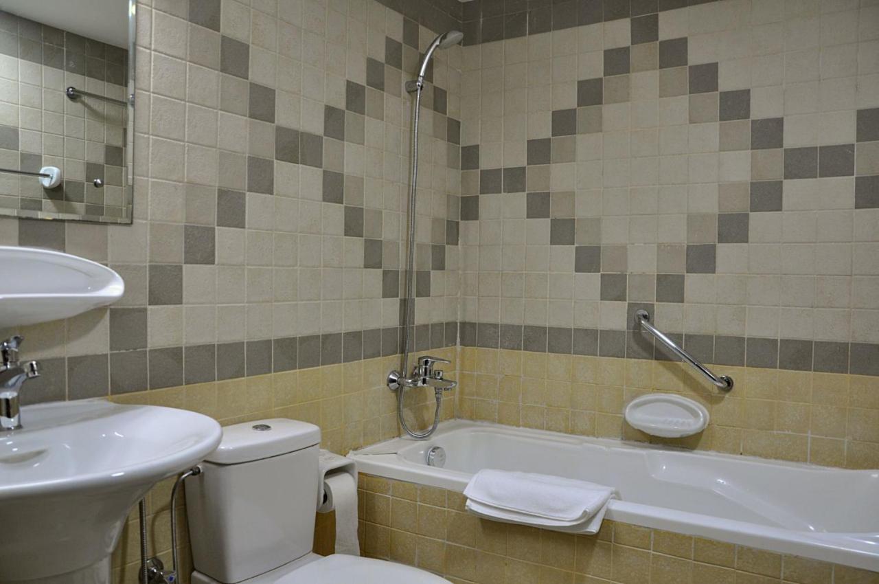 Care Holiday Homes Apartments Barsha Heights Dubai Esterno foto