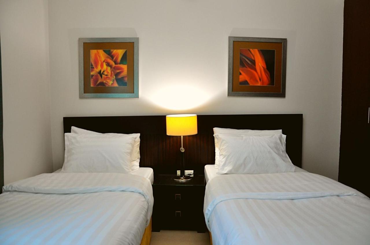Care Holiday Homes Apartments Barsha Heights Dubai Esterno foto